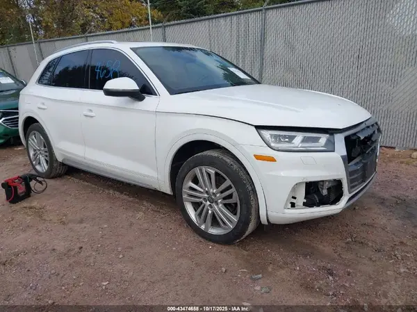 WA1BNAFY2J2228255 2018 AUDI Q5 - Image 1