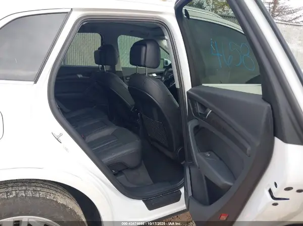 WA1BNAFY2J2228255 2018 AUDI Q5 - Image 8