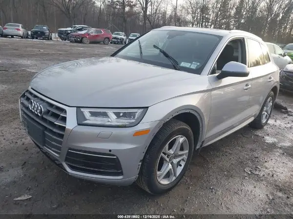 WA1BNAFY2J2228885 2018 AUDI Q5 - Image 2