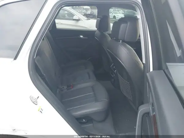 WA1BNAFY2J2238252 2018 AUDI Q5 - Image 8