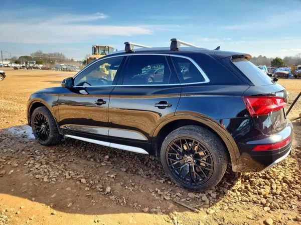 WA1BNAFY2J2243693 2018 AUDI Q5 - Image 2