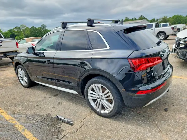 WA1BNAFY2J2243807 2018 AUDI Q5 - Image 2
