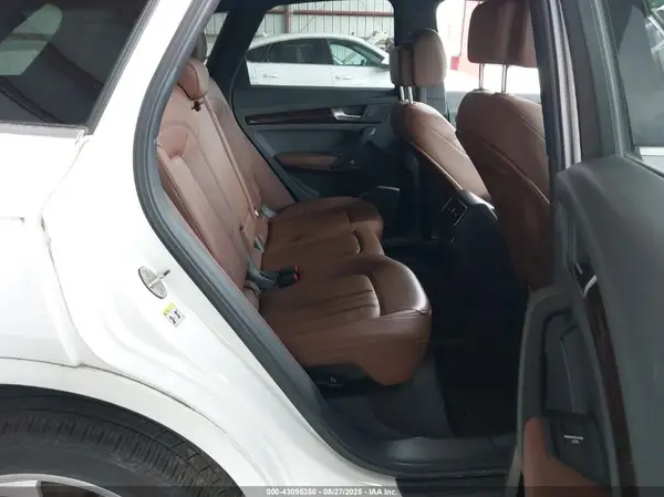 WA1BNAFY2J2246450 2018 AUDI Q5 - Image 8