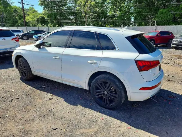 WA1BNAFY2J2247596 2018 AUDI Q5 - Image 2