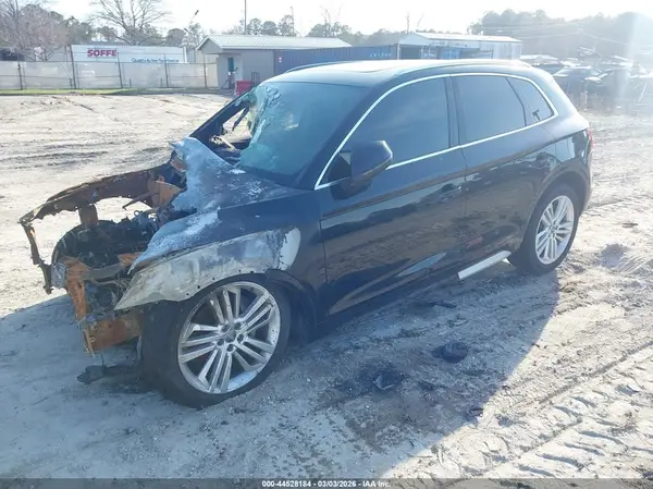 WA1BNAFY2K2027456 2019 AUDI Q5 - Image 2