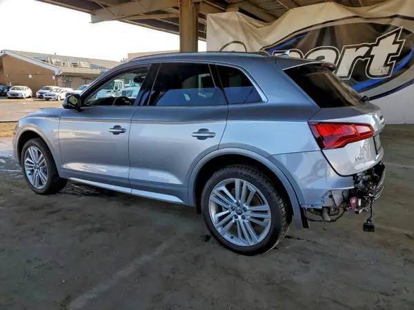 WA1BNAFY2K2029935 2019 AUDI Q5 - Image 2