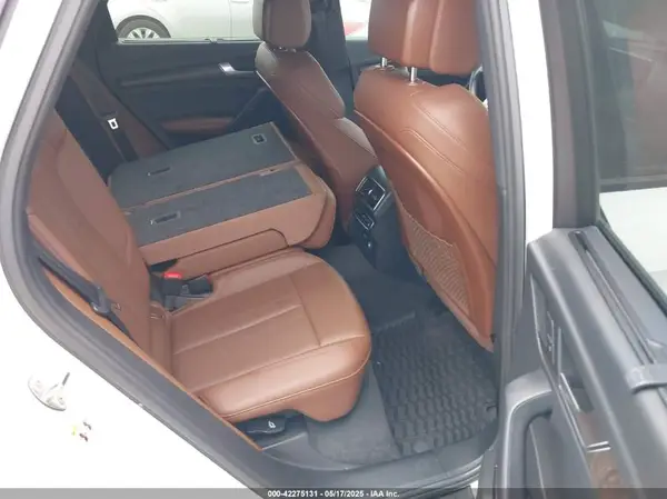 WA1BNAFY2K2030101 2019 AUDI Q5 - Image 8