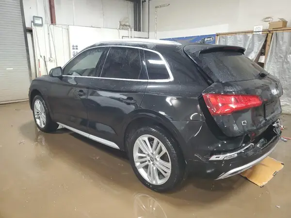 WA1BNAFY2K2031796 2019 AUDI Q5 - Image 2
