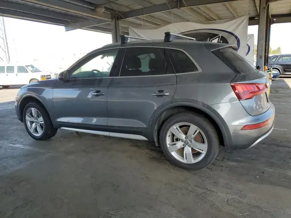 WA1BNAFY2K2031989 2019 AUDI Q5 - Image 2