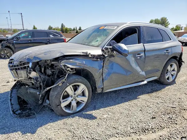 WA1BNAFY2K2033841 2019 AUDI Q5 - Image 1
