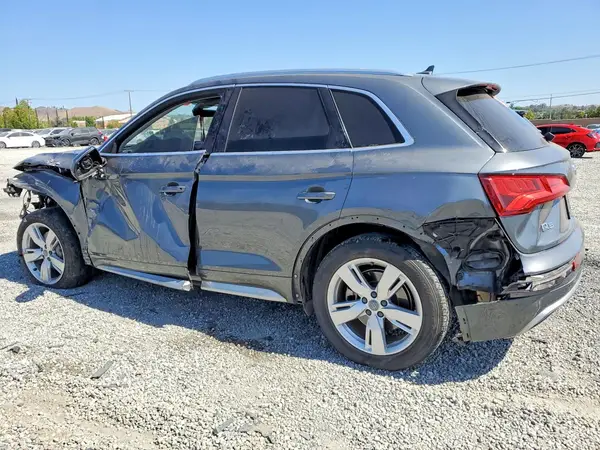 WA1BNAFY2K2033841 2019 AUDI Q5 - Image 2
