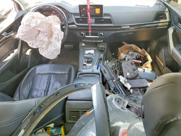 WA1BNAFY2K2033841 2019 AUDI Q5 - Image 8