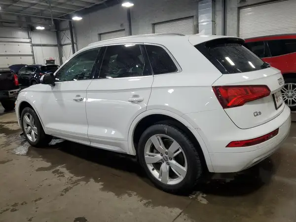 WA1BNAFY2K2035945 2019 AUDI Q5 - Image 2