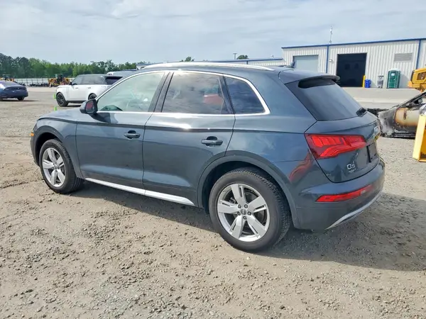 WA1BNAFY2K2042619 2019 AUDI Q5 - Image 2