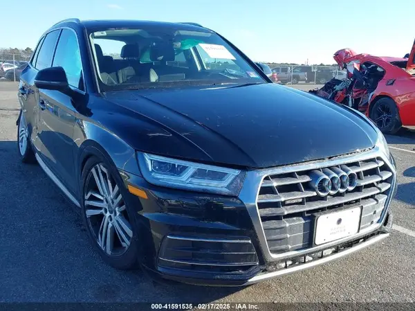 WA1BNAFY2K2050168 2019 AUDI Q5 - Image 1