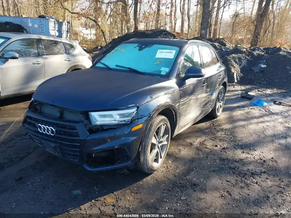 WA1BNAFY2K2070470 2019 AUDI Q5 - Image 2
