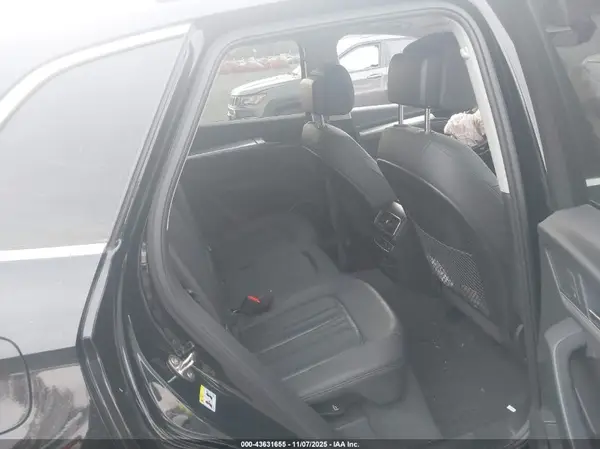 WA1BNAFY2K2076267 2019 AUDI Q5 - Image 8