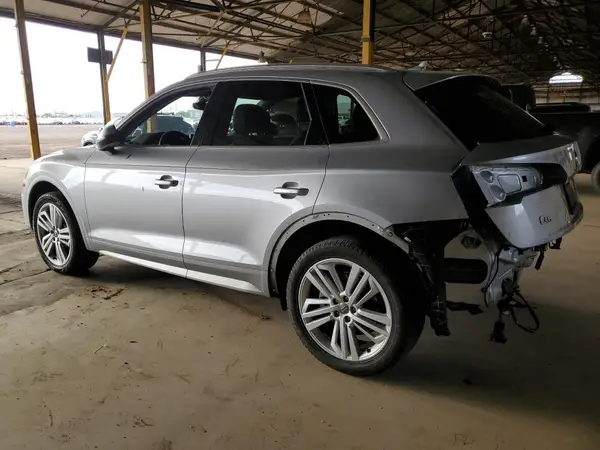 WA1BNAFY2K2076284 2019 AUDI Q5 - Image 2