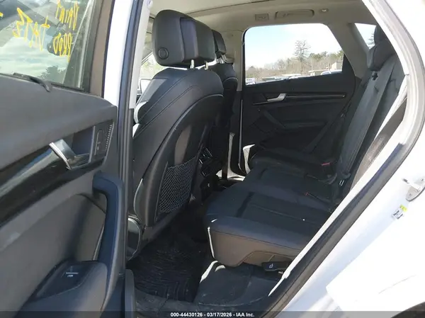 WA1BNAFY2K2076933 2019 AUDI Q5 - Image 8