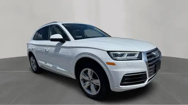 WA1BNAFY2K2080285 2019 AUDI Q5 - Image 1