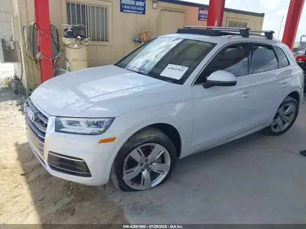 WA1BNAFY2K2081713 2019 AUDI Q5 - Image 2