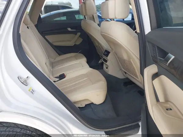 WA1BNAFY2K2081713 2019 AUDI Q5 - Image 8