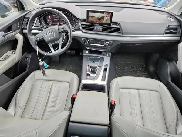 WA1BNAFY2K2084059 2019 AUDI Q5 - Image 8