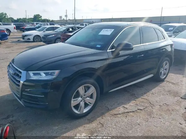 WA1BNAFY2K2087222 2019 AUDI Q5 - Image 2