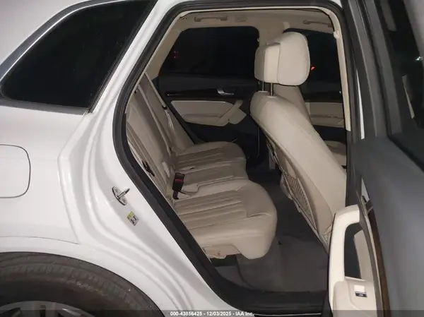 WA1BNAFY2K2090380 2019 AUDI Q5 - Image 8