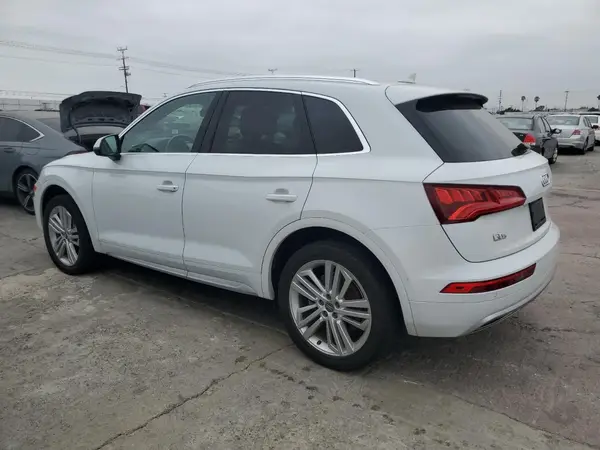 WA1BNAFY2K2092503 2019 AUDI Q5 - Image 2