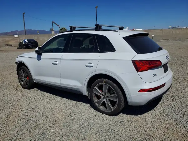 WA1BNAFY2K2095384 2019 AUDI Q5 - Image 2