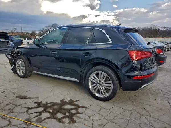 WA1BNAFY2K2106237 2019 AUDI Q5 - Image 2
