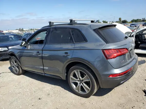 WA1BNAFY2K2110157 2019 AUDI Q5 - Image 2