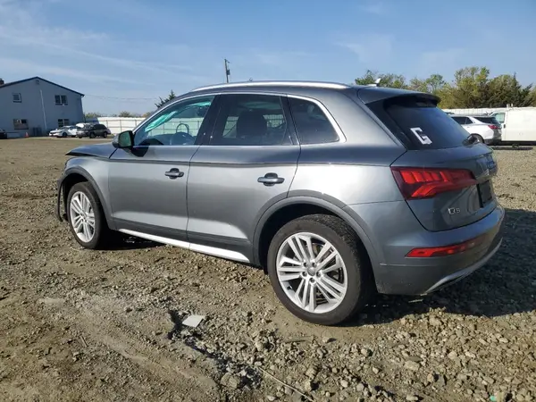 WA1BNAFY2K2112183 2019 AUDI Q5 - Image 2