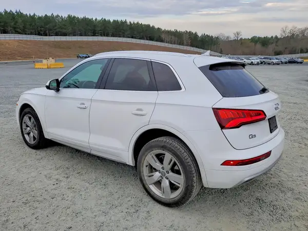 WA1BNAFY2K2112734 2019 AUDI Q5 - Image 2