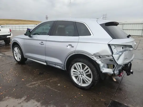 WA1BNAFY2K2113611 2019 AUDI Q5 - Image 2