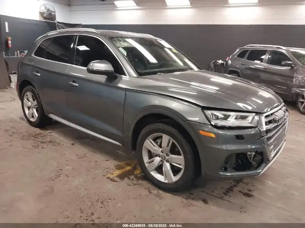 WA1BNAFY2K2116508 2019 AUDI Q5 - Image 1