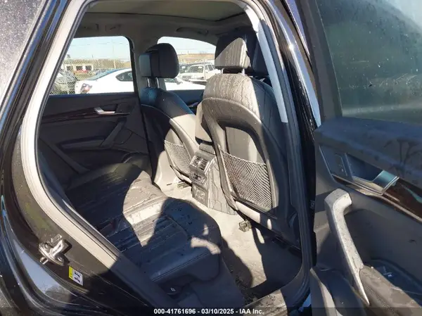 WA1BNAFY2K2120476 2019 AUDI Q5 - Image 8