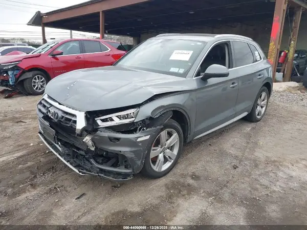 WA1BNAFY2K2121482 2019 AUDI Q5 - Image 2