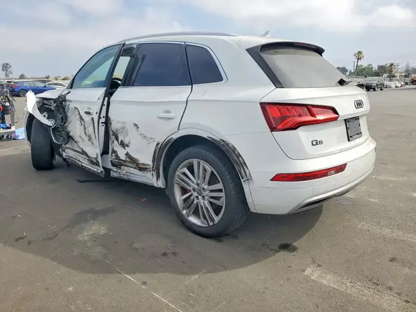 WA1BNAFY2K2122857 2019 AUDI Q5 - Image 2