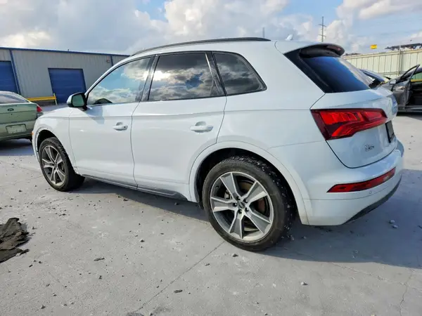 WA1BNAFY2K2126438 2019 AUDI Q5 - Image 2