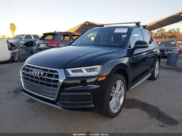 WA1BNAFY2K2140856 2019 AUDI Q5 - Image 2