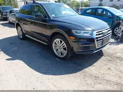 WA1BNAFY2L2008228 2020 AUDI Q5