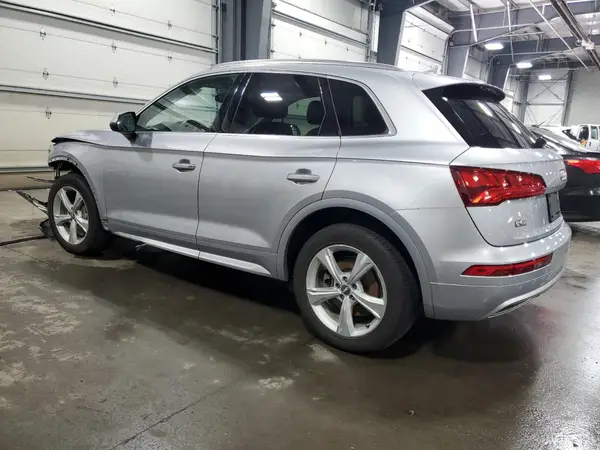WA1BNAFY2L2029757 2020 AUDI Q5 - Image 2