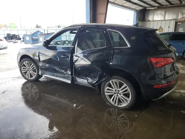 WA1BNAFY2L2039320 2020 AUDI Q5 - Image 2