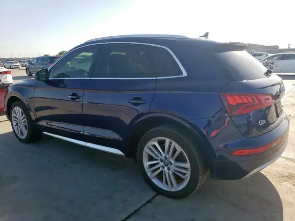 WA1BNAFY3J2004475 2018 AUDI Q5 - Image 2