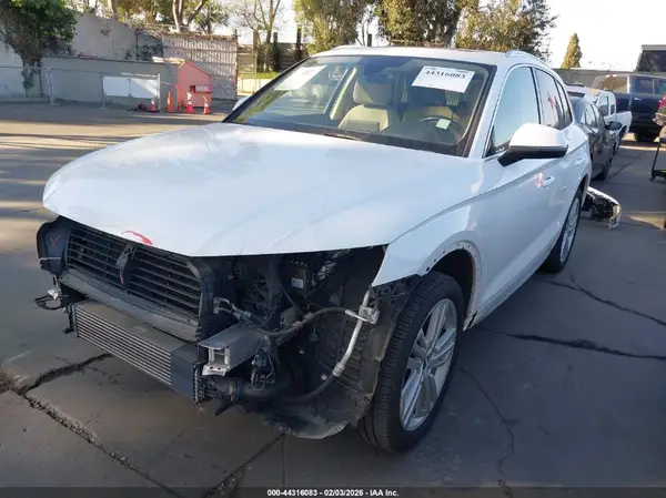 WA1BNAFY3J2006131 2018 AUDI Q5 - Image 2