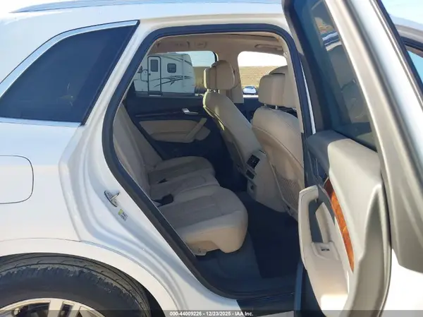 WA1BNAFY3J2014035 2018 AUDI Q5 - Image 8