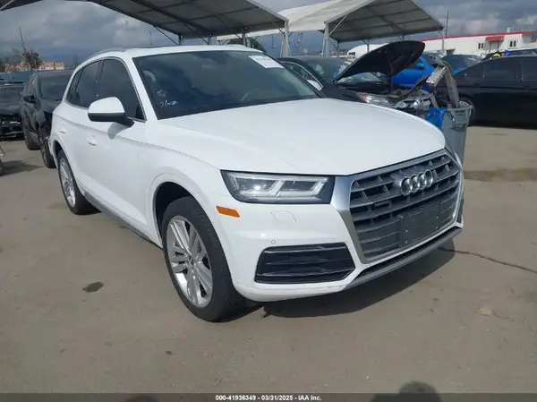 WA1BNAFY3J2065499 2018 AUDI Q5 - Image 1