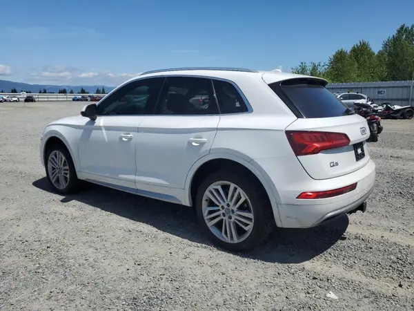 WA1BNAFY3J2075160 2018 AUDI Q5 - Image 2
